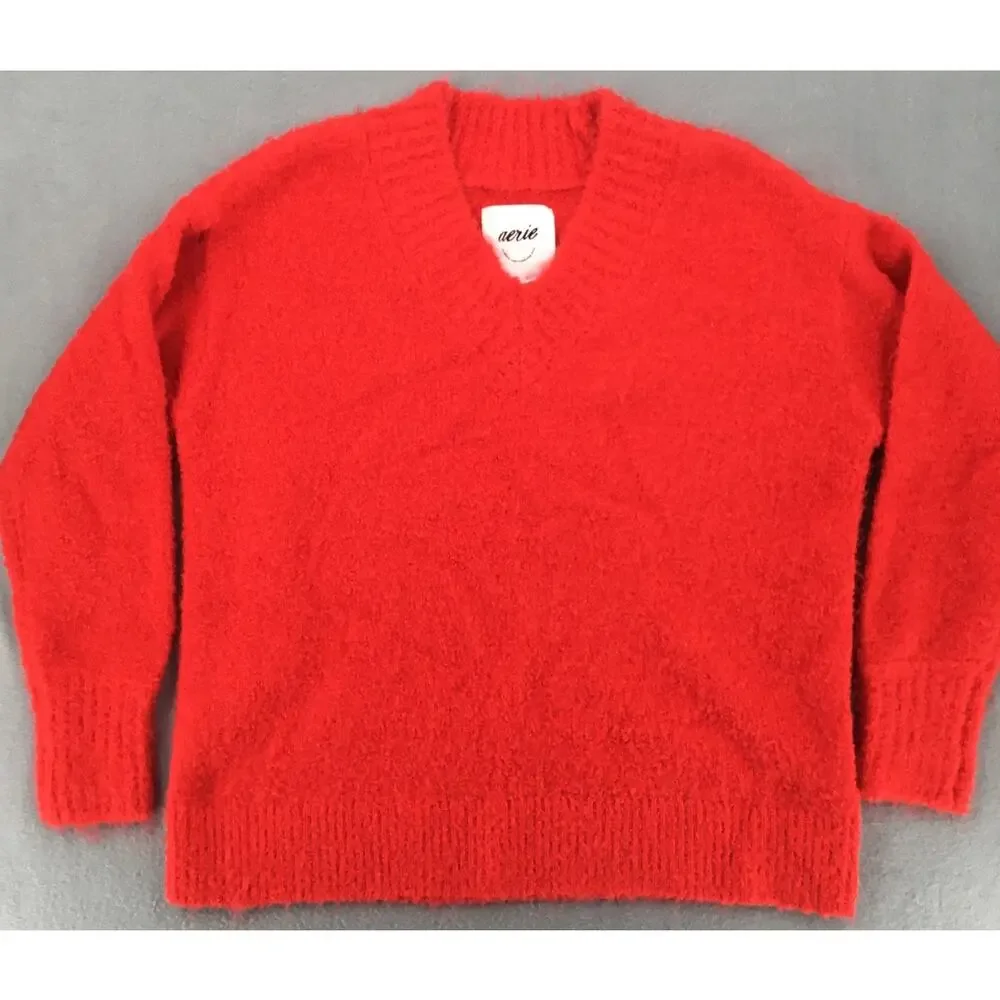 Aerie NWT Fuzzy Red Boucle V-Neck Sweater Size Small